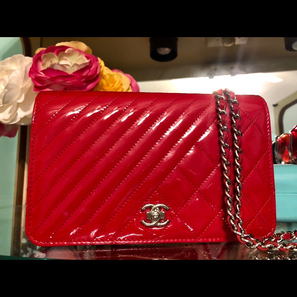 Limited Edition CHANEL Wallet On Chain RED PATENT